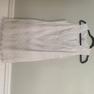 White Vineyard Vines lined eyelet dress